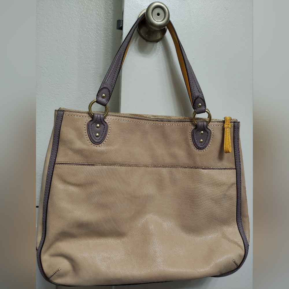 NWT Coach 22430 Hallie Color-block Leather Tote Cappuccino/Oyster - Picture 4 of 16